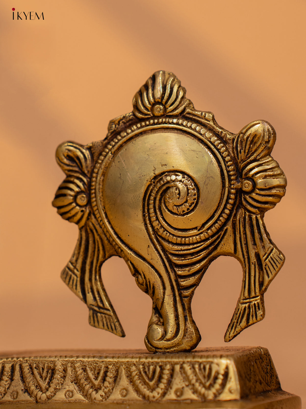Brass Shank Chakra Naama Stand - Antique Finish - (4×8)- KB12112