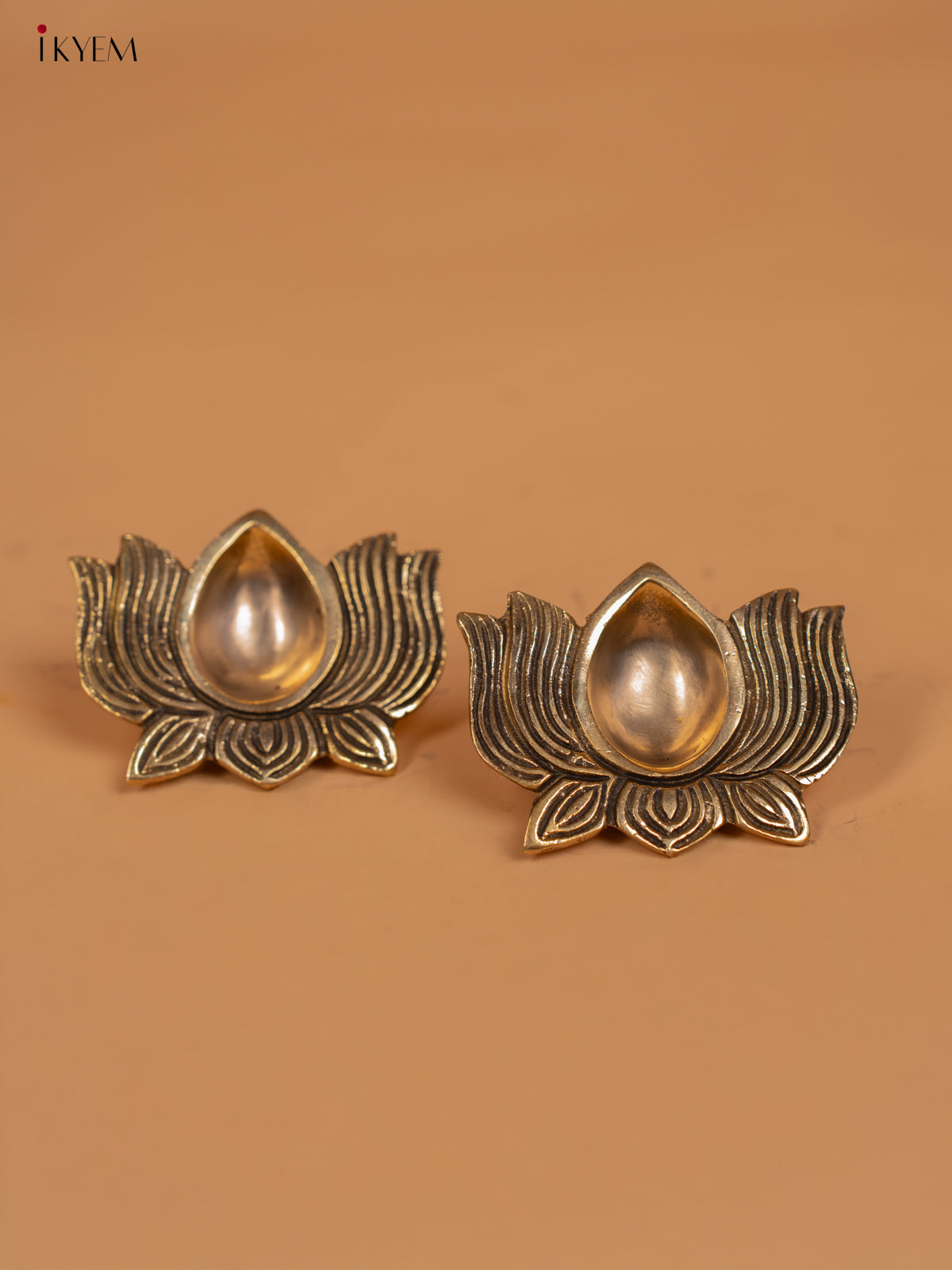 Brass Lotus Diya (3×3) Inch- Antique (set of 2) - KB12116