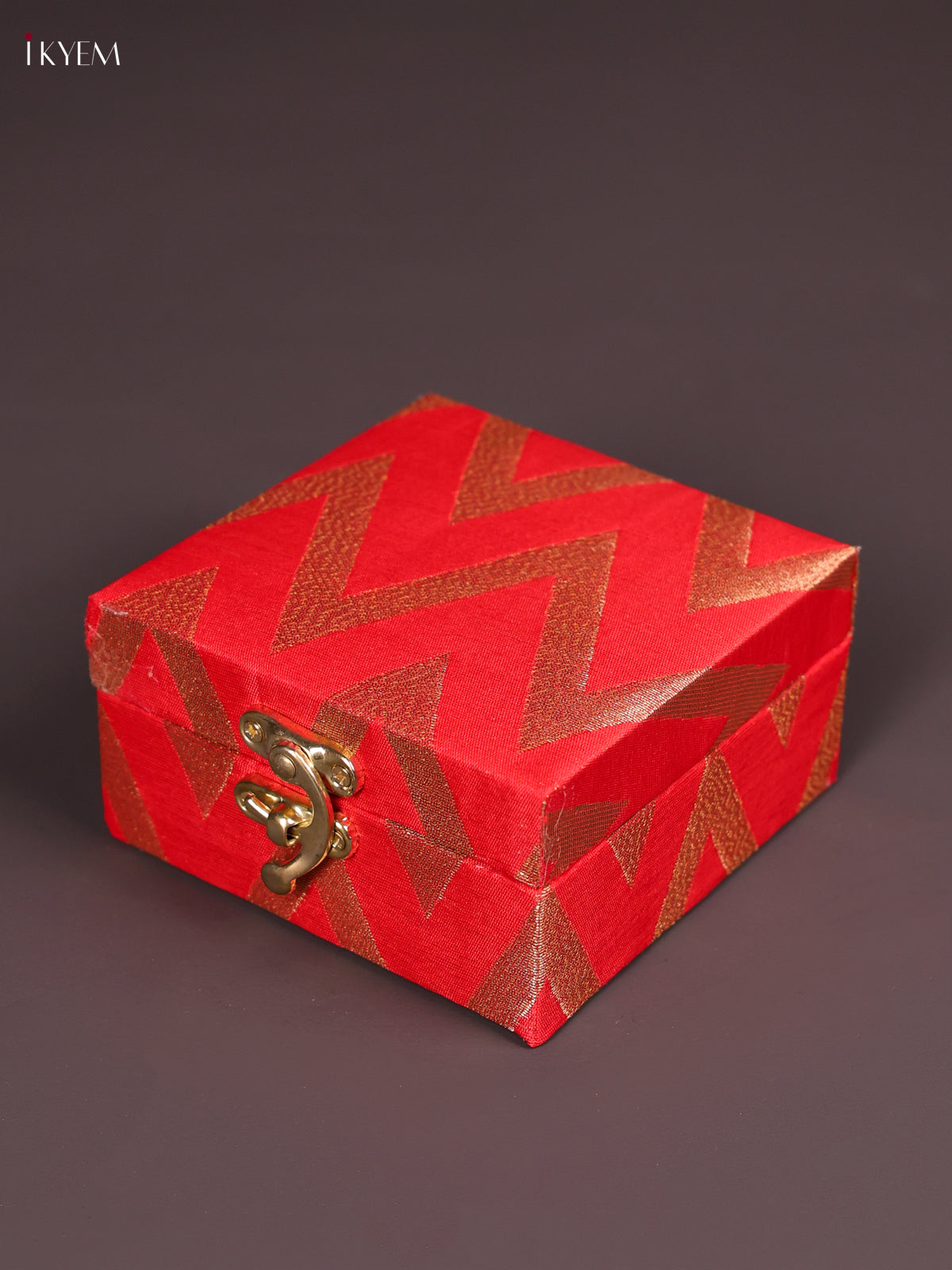 Dashing Red Chevron Printed Small Jewelry Box
