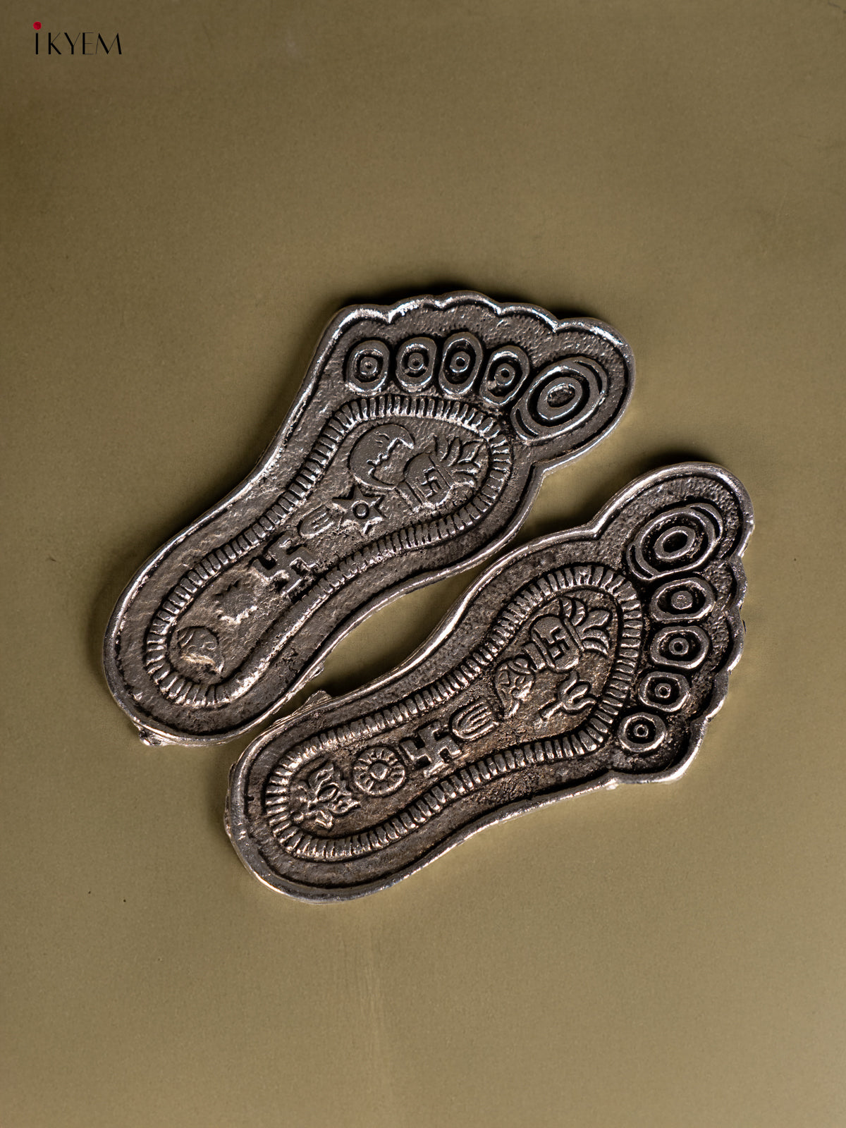 Elegant Goddess Lakshmi Paduka In German Silver 3