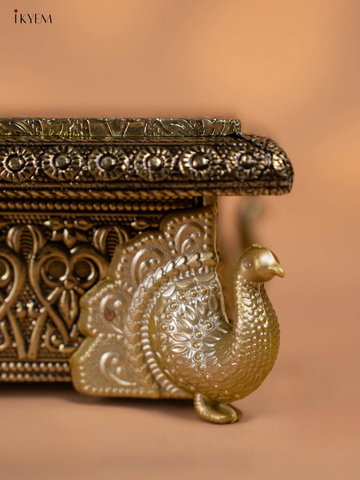 Elegant Gold Oxidized Bajot with Peacock Legs 3