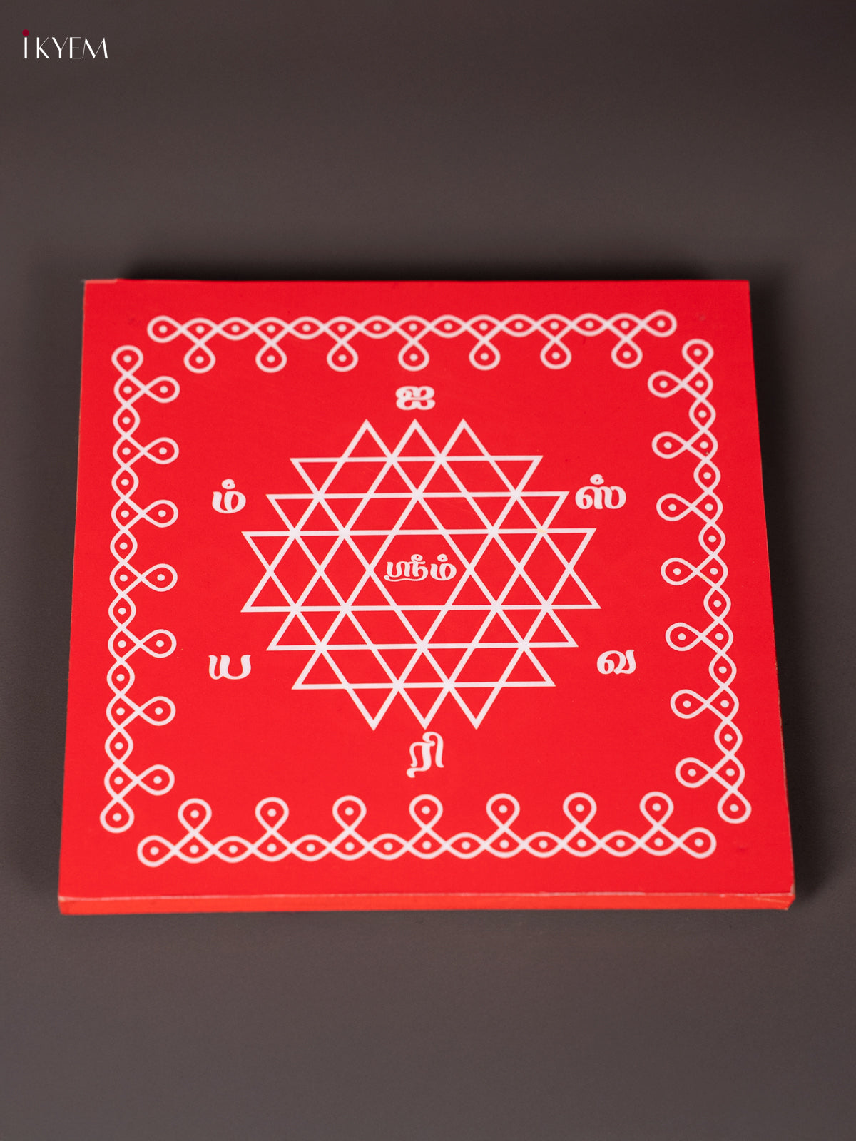 Elegant Red Aishwarya Kolam Wooden Square Kolam Manai 1