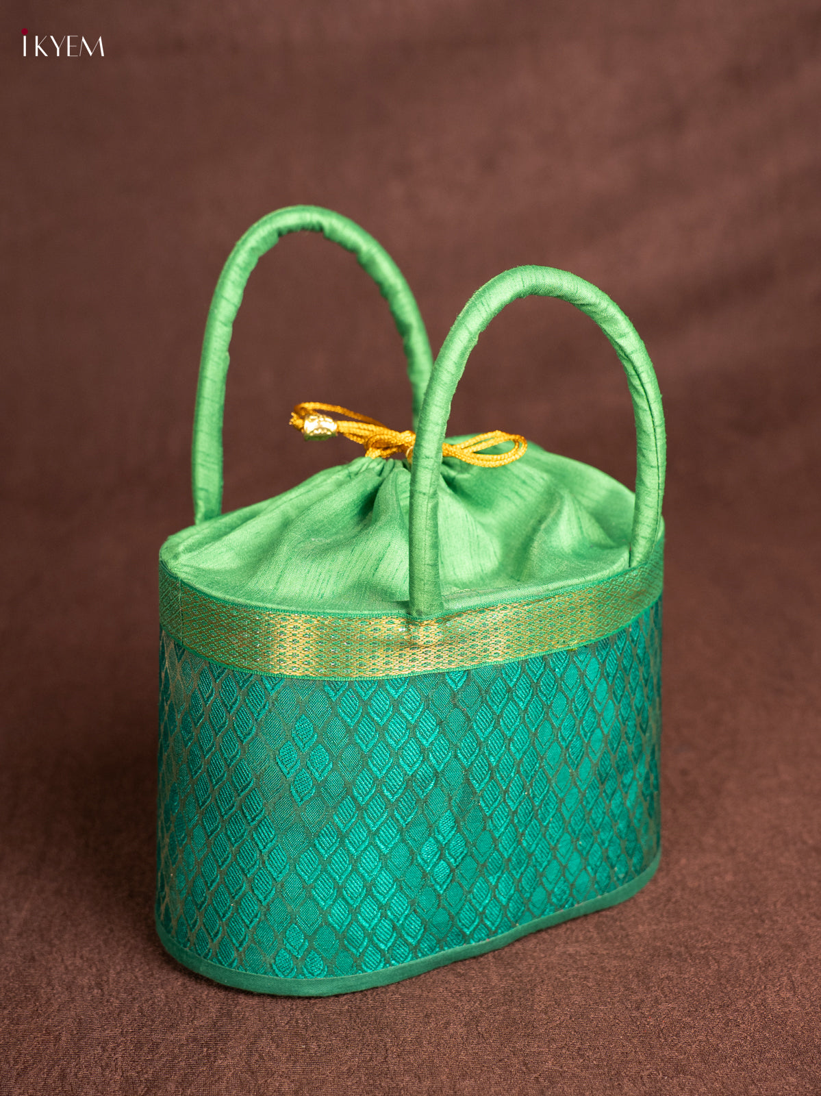 Exquisite 6 Inch Raw Silk Korai Stackable Basket In Green With Potli