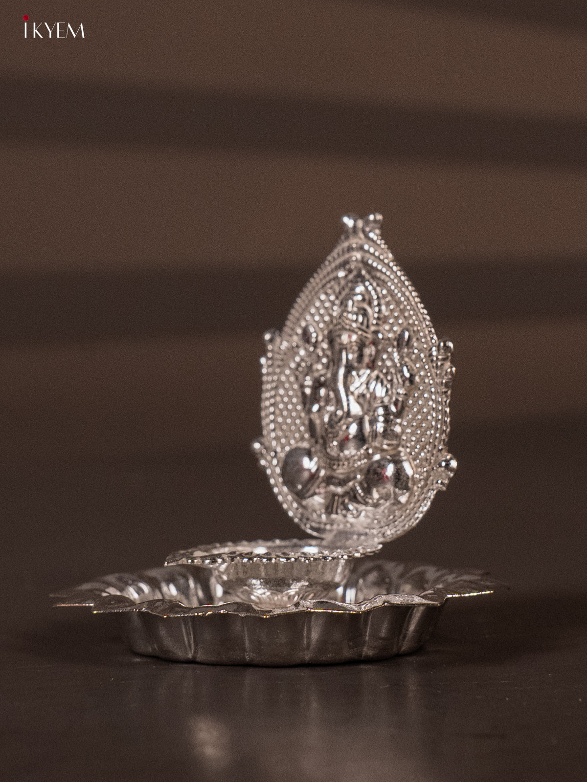 Exquisite German Silver Ganesha Oil Lamp With Lotus Shaped Plate 2