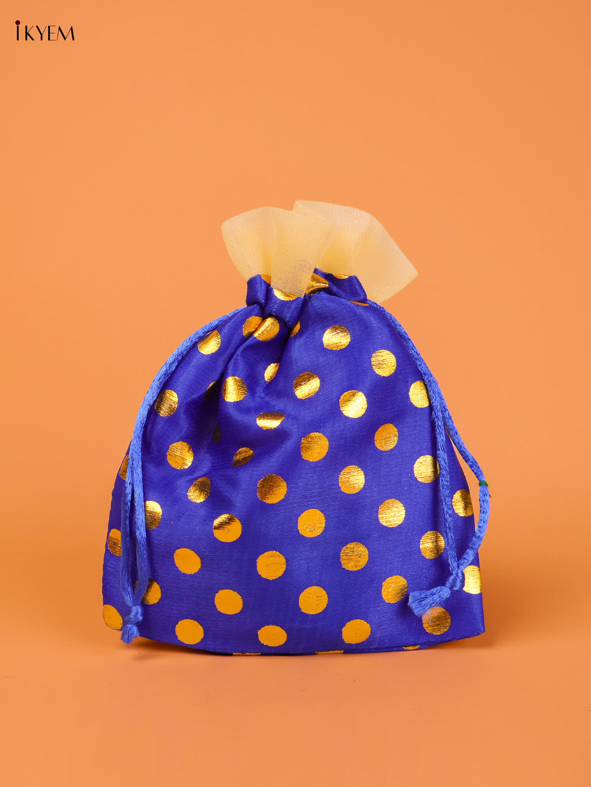 Festive Polka Dot Printed Return Gift Combo With Sumangali Kit 2