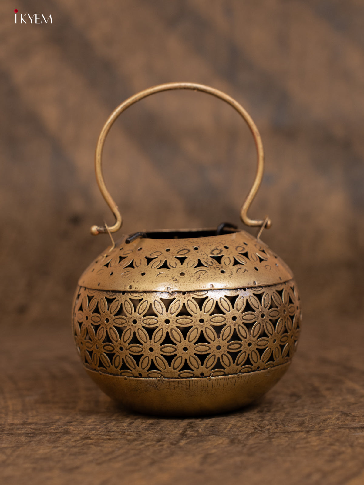 Iron T-light in Jhaali Pattern with Stand - Small - 10 Inch- KB01112