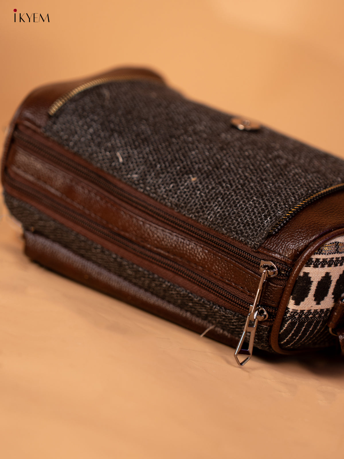 Jacquard Sling Bag with Printed Flap - Black - KB22121