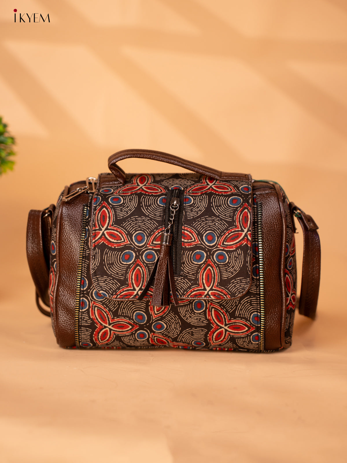 Printed Sling Bag - Floral - KB22134