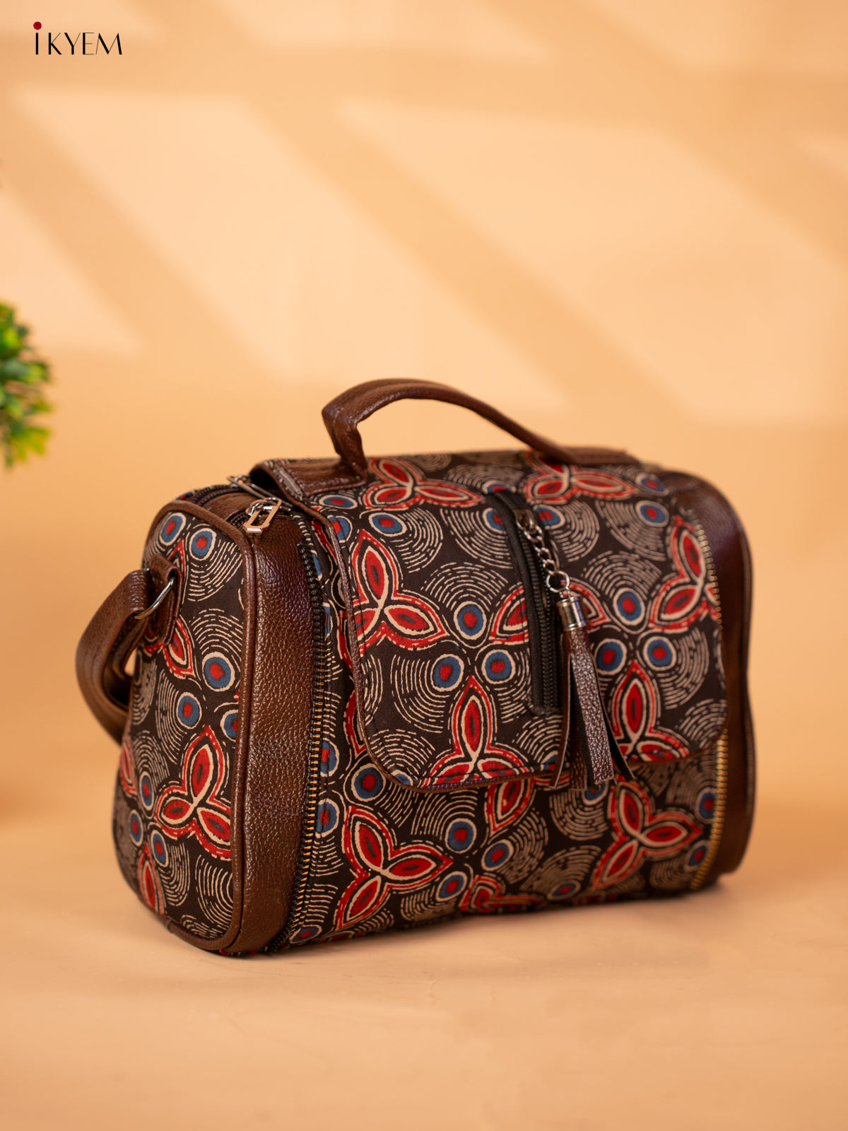 Printed Sling Bag - Floral - KB22134