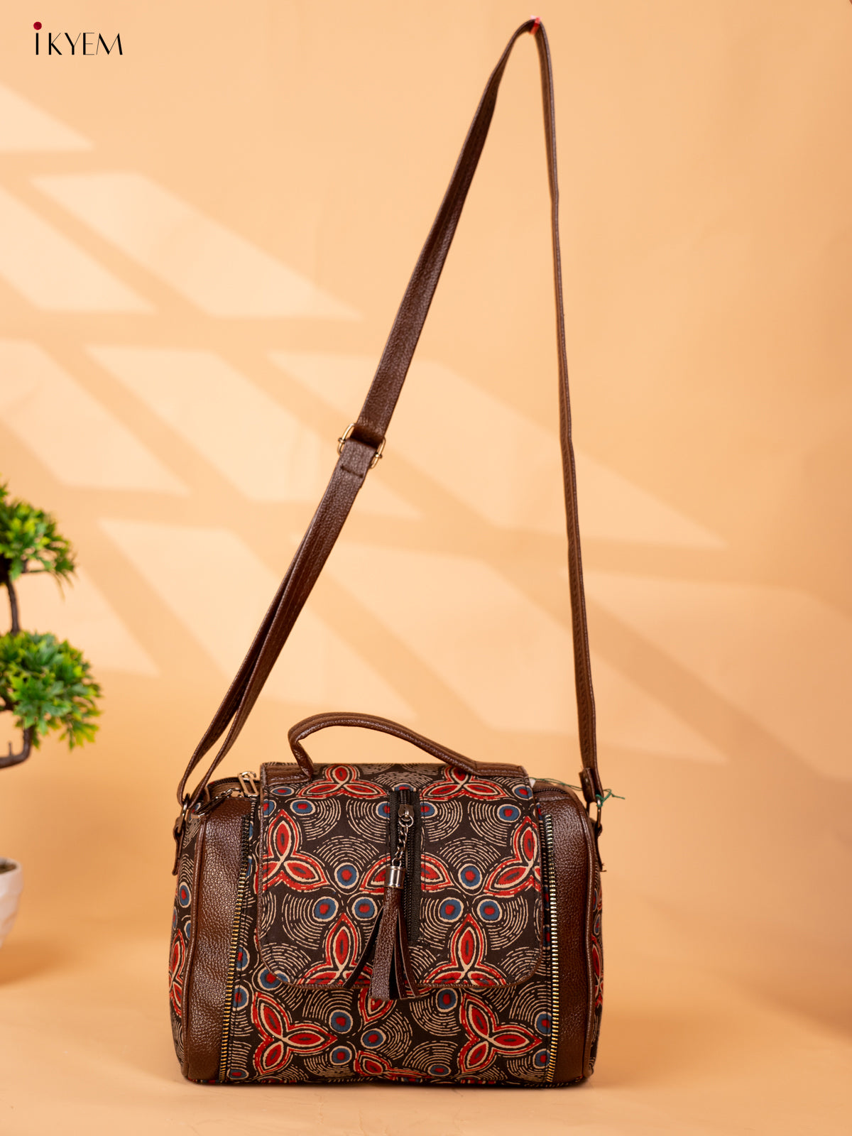 Printed Sling Bag - Floral - KB22134