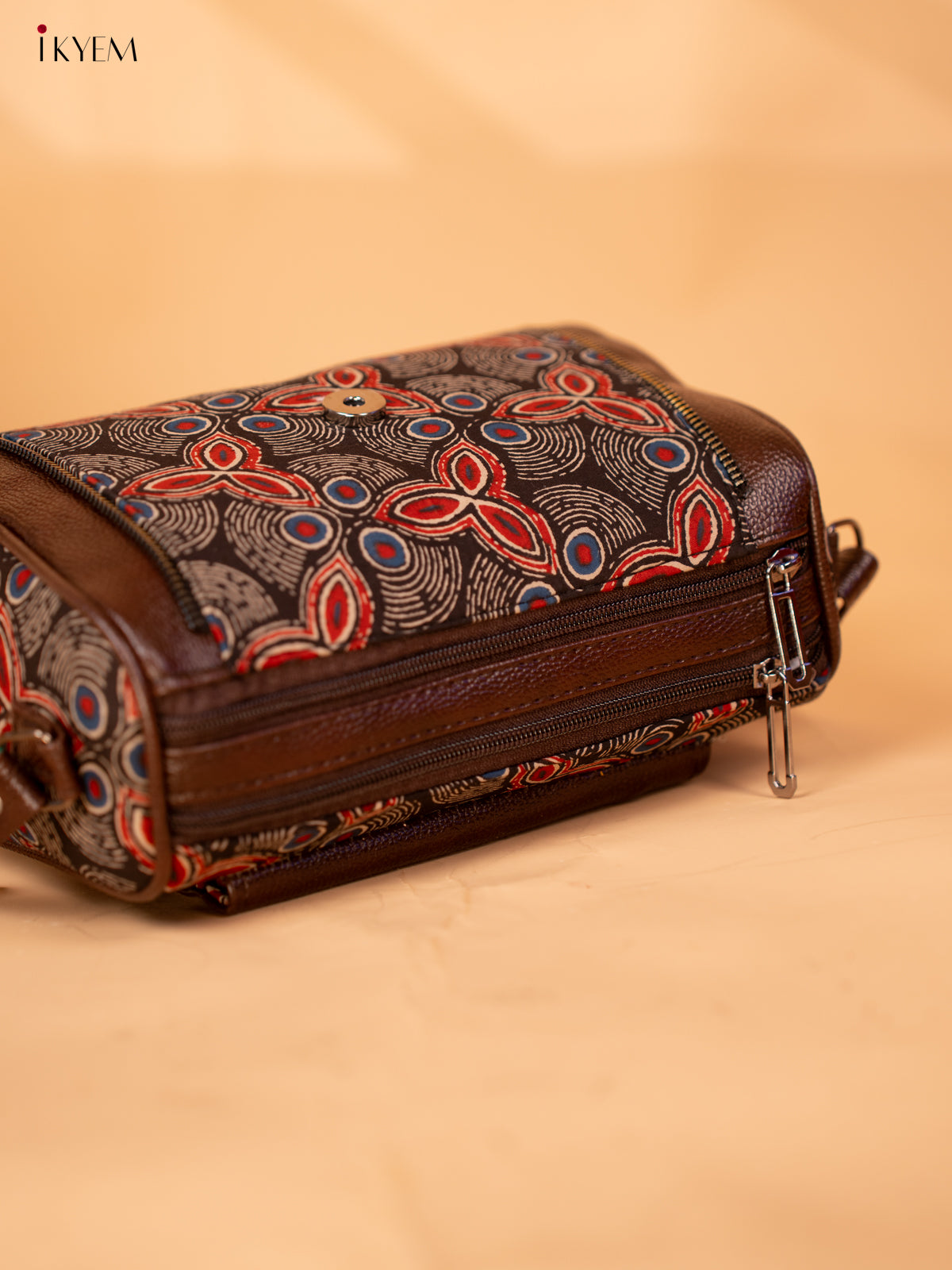 Printed Sling Bag - Floral - KB22134