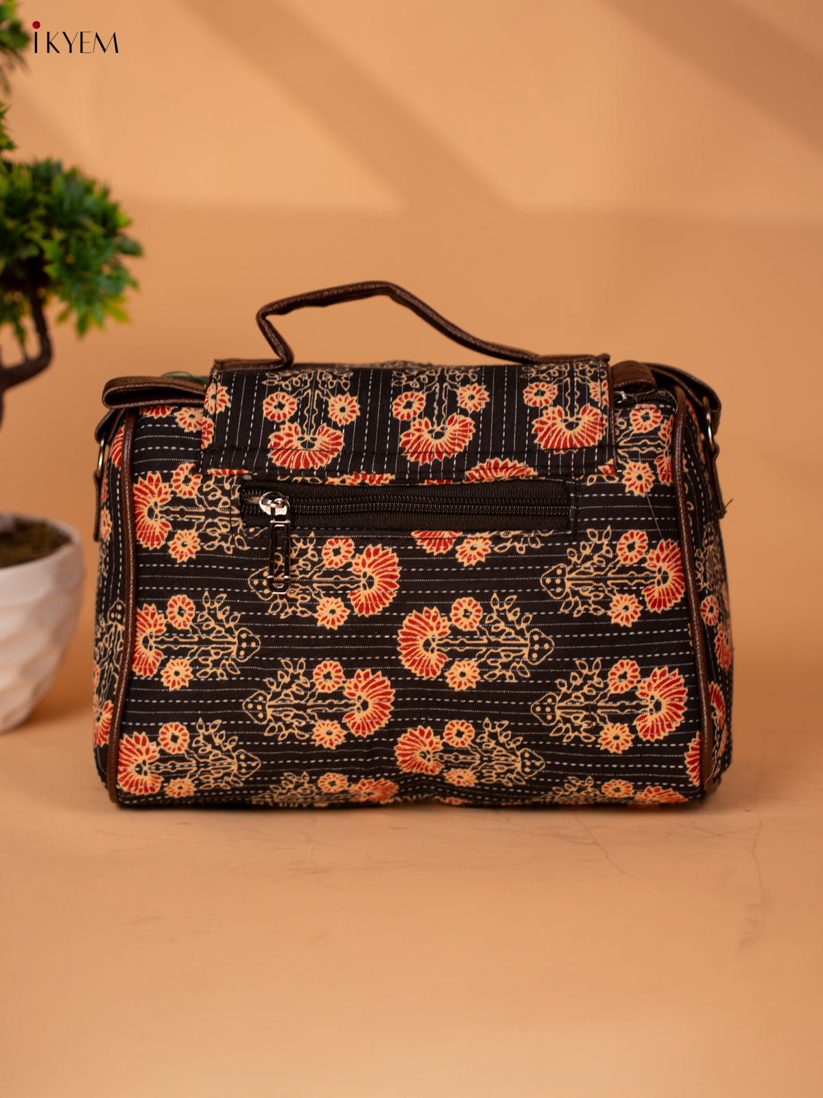 Printed Sling Bag - Floral Black - KB22135