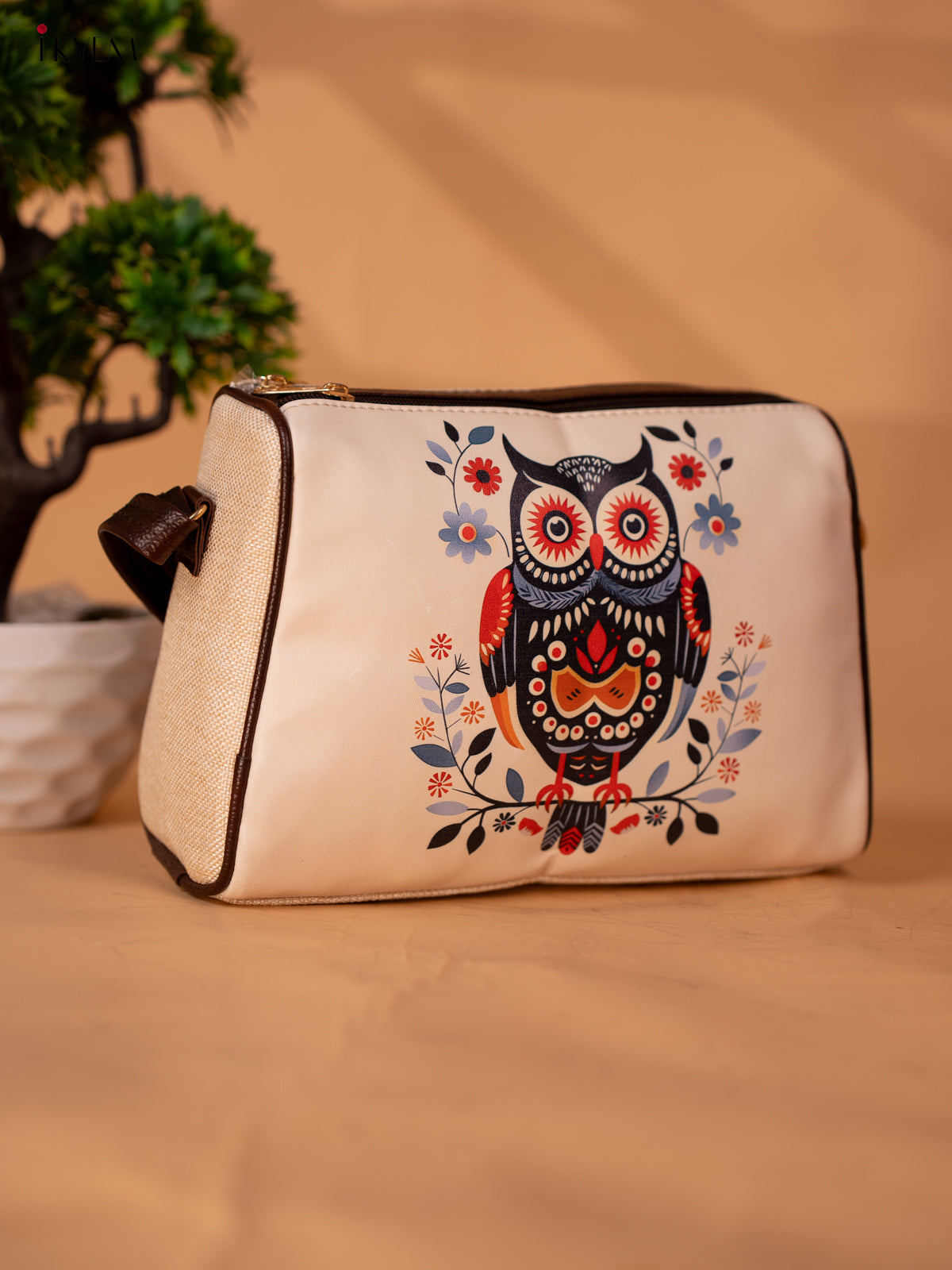 Printed sling Bag owl - Cream - KB22142