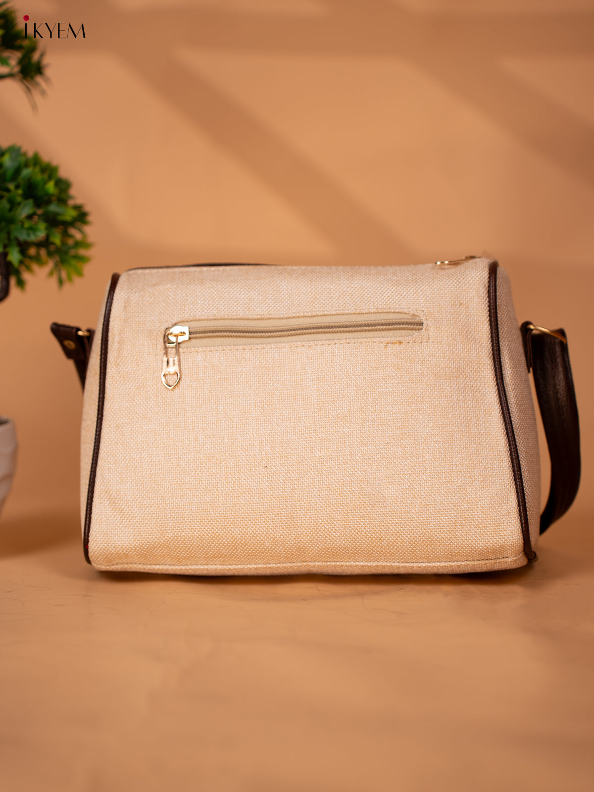 Printed sling Bag owl - Cream - KB22142