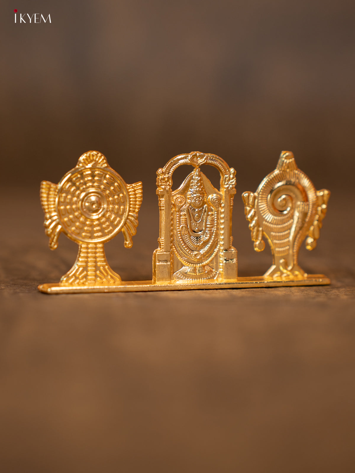 Gold plated Bajaji Shank Chakra Stand - KB26119