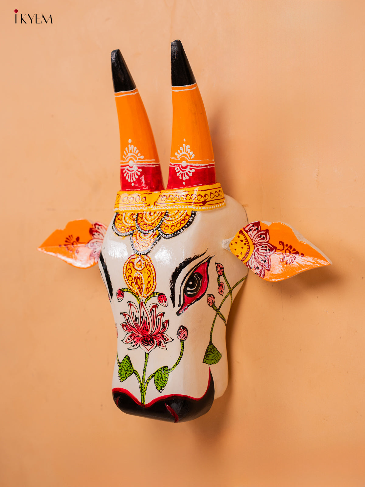 Hand Painted Cow Head white big - 15 Inch - KC13119