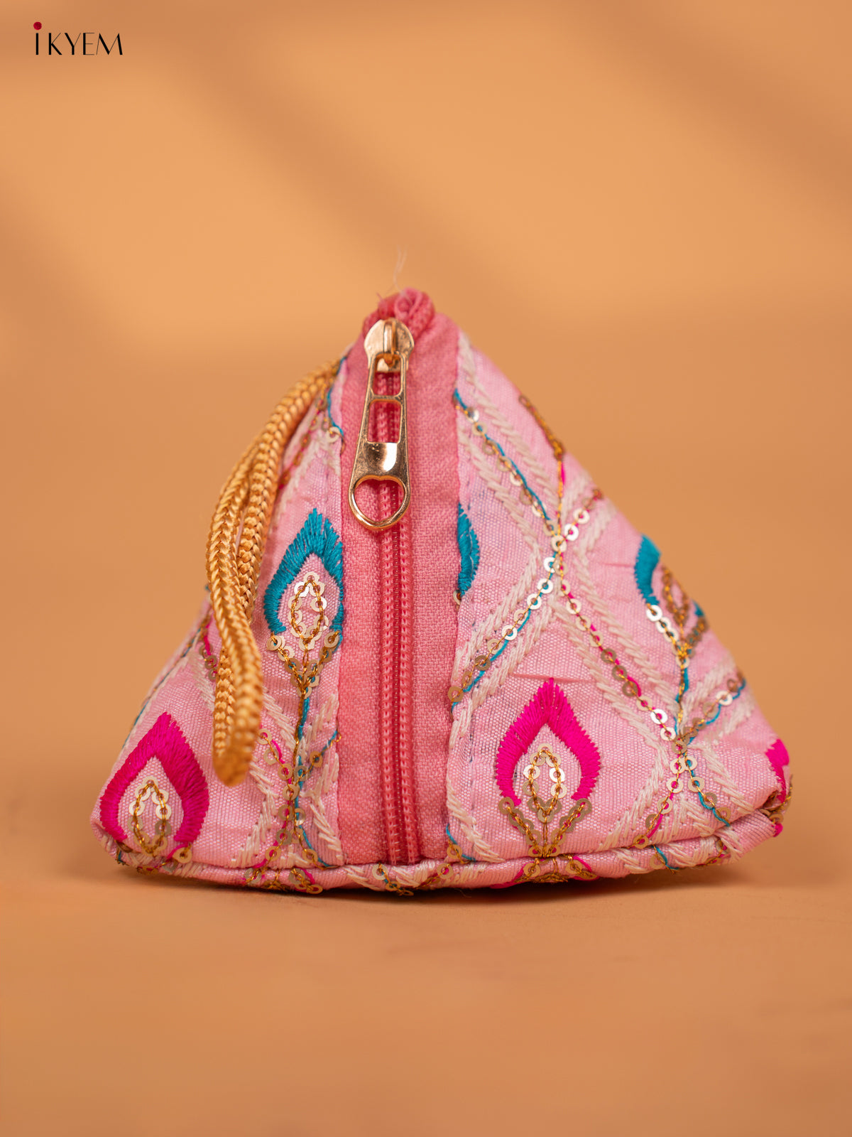 Embroidered Samosa Pouch - Trinket Pouch - KC28119