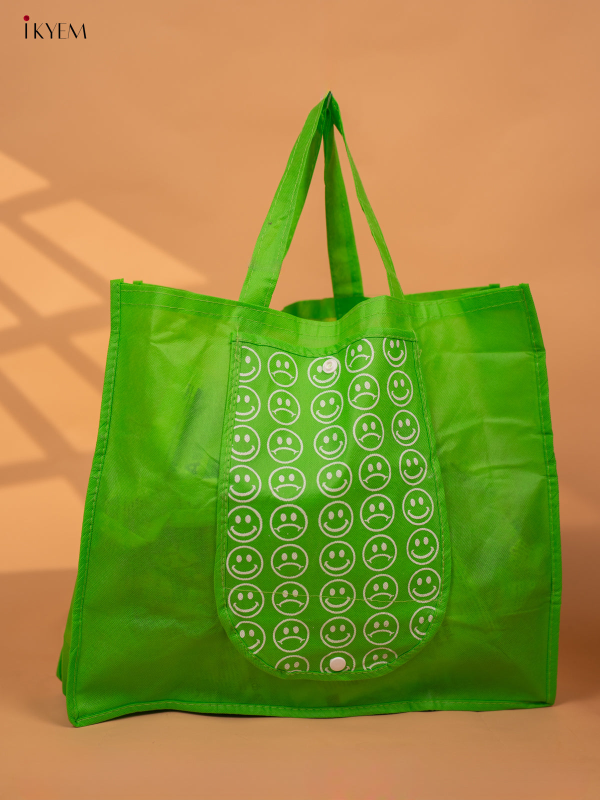 Eco-Friendly Smiley Non-woven Foldable Bag - KC29112