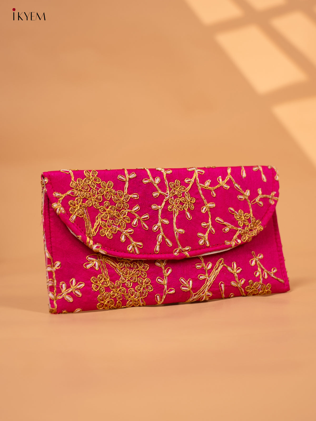 Clutch Purse with Floral Embroidery - KC29123