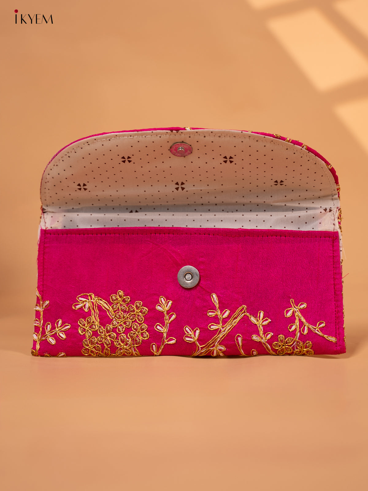 Clutch Purse with Floral Embroidery - KC29123