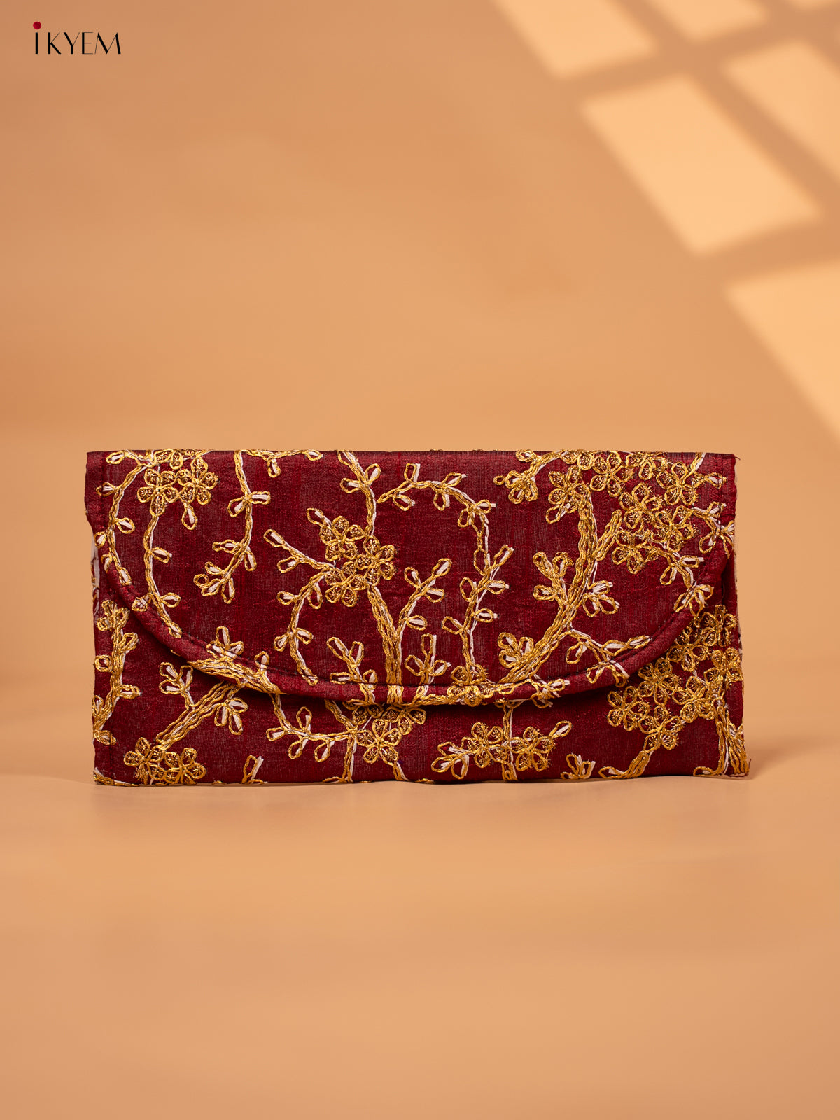Clutch Purse with Floral Embroidery - KC29123