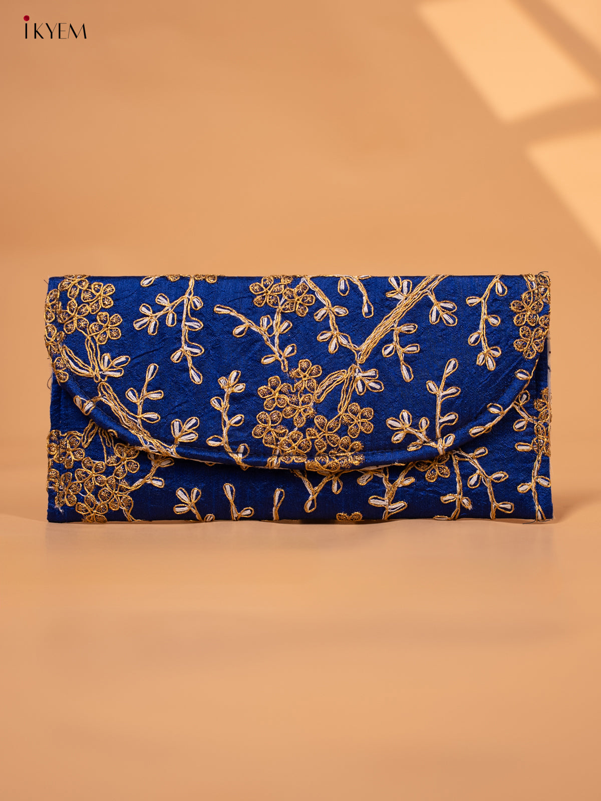 Clutch Purse with Floral Embroidery - KC29123