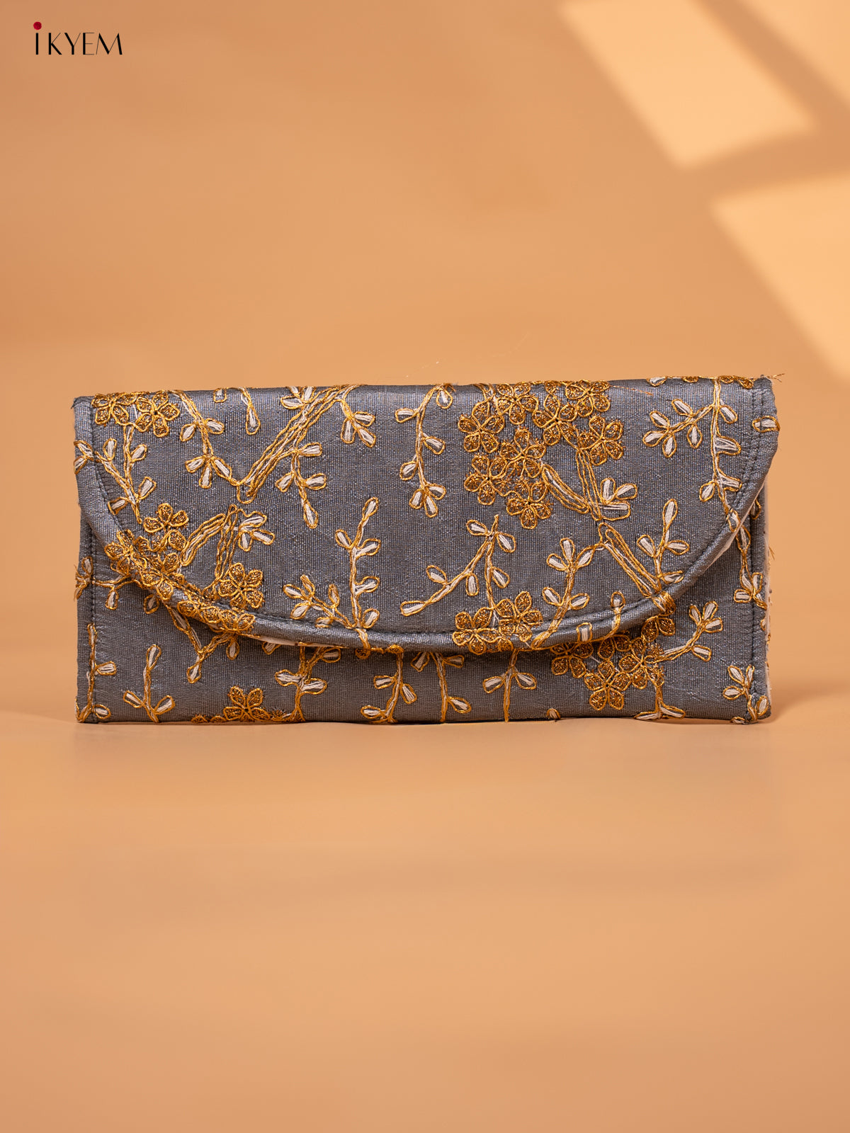 Clutch Purse with Floral Embroidery - KC29123