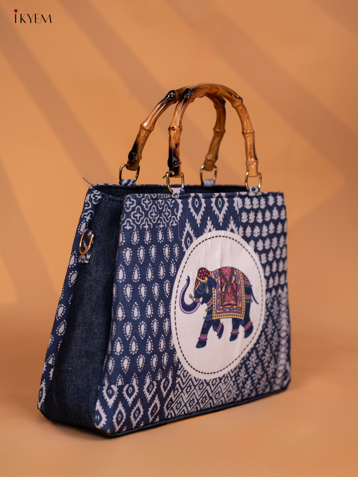 Jacquard Printed Elephant Handbag Single Hand Wooden Handle