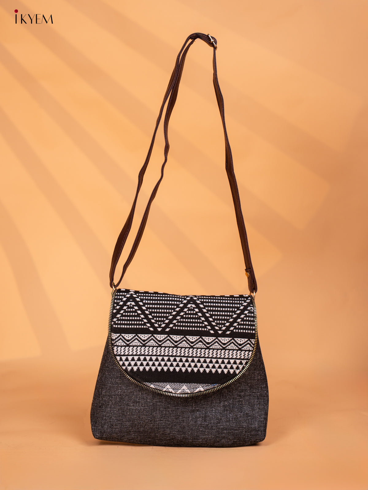Jacquard Leather Sling Bag with Printed Flap -Black - KD05142