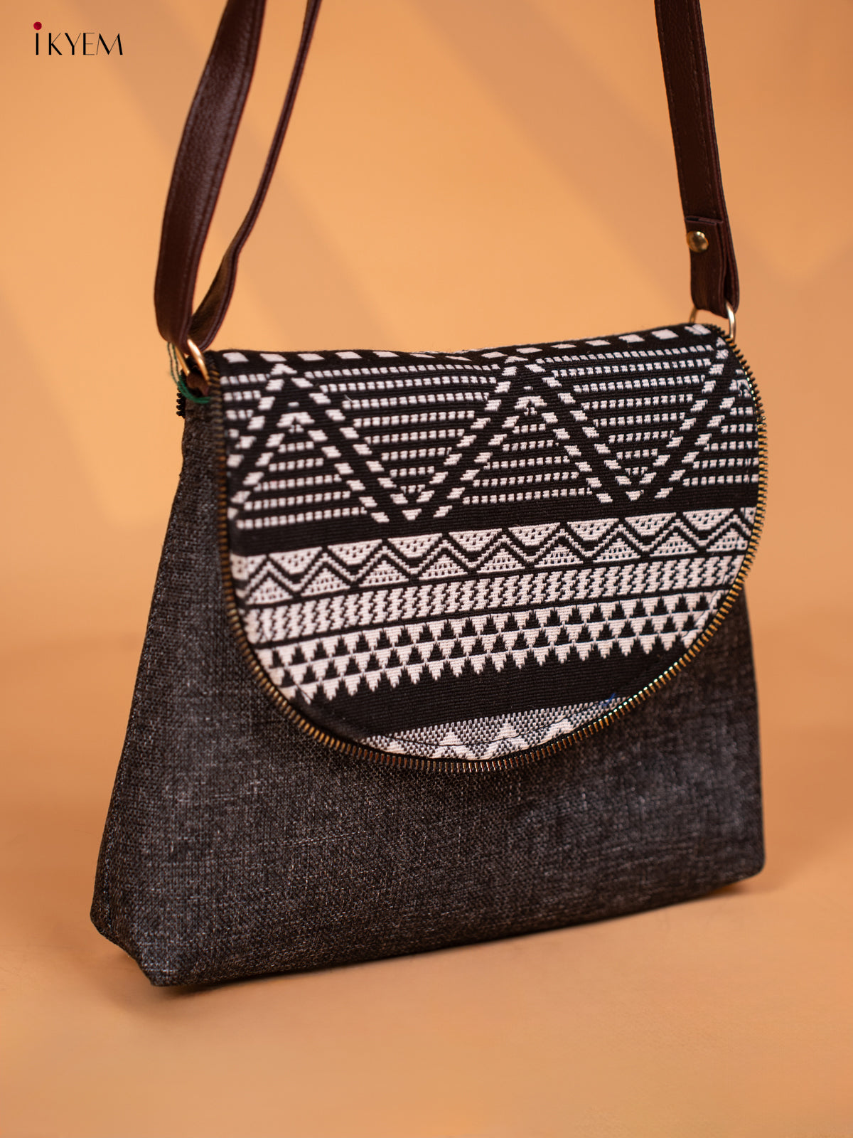 Jacquard Leather Sling Bag with Printed Flap -Black - KD05142