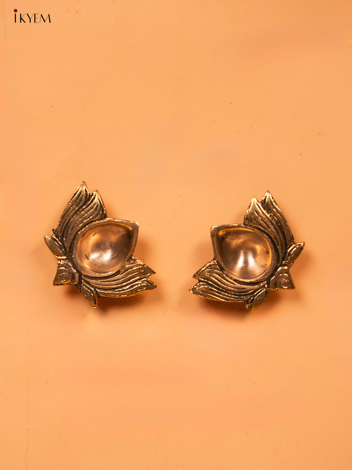 Brass Lotus Diya Antique (set of 2) - KD10112