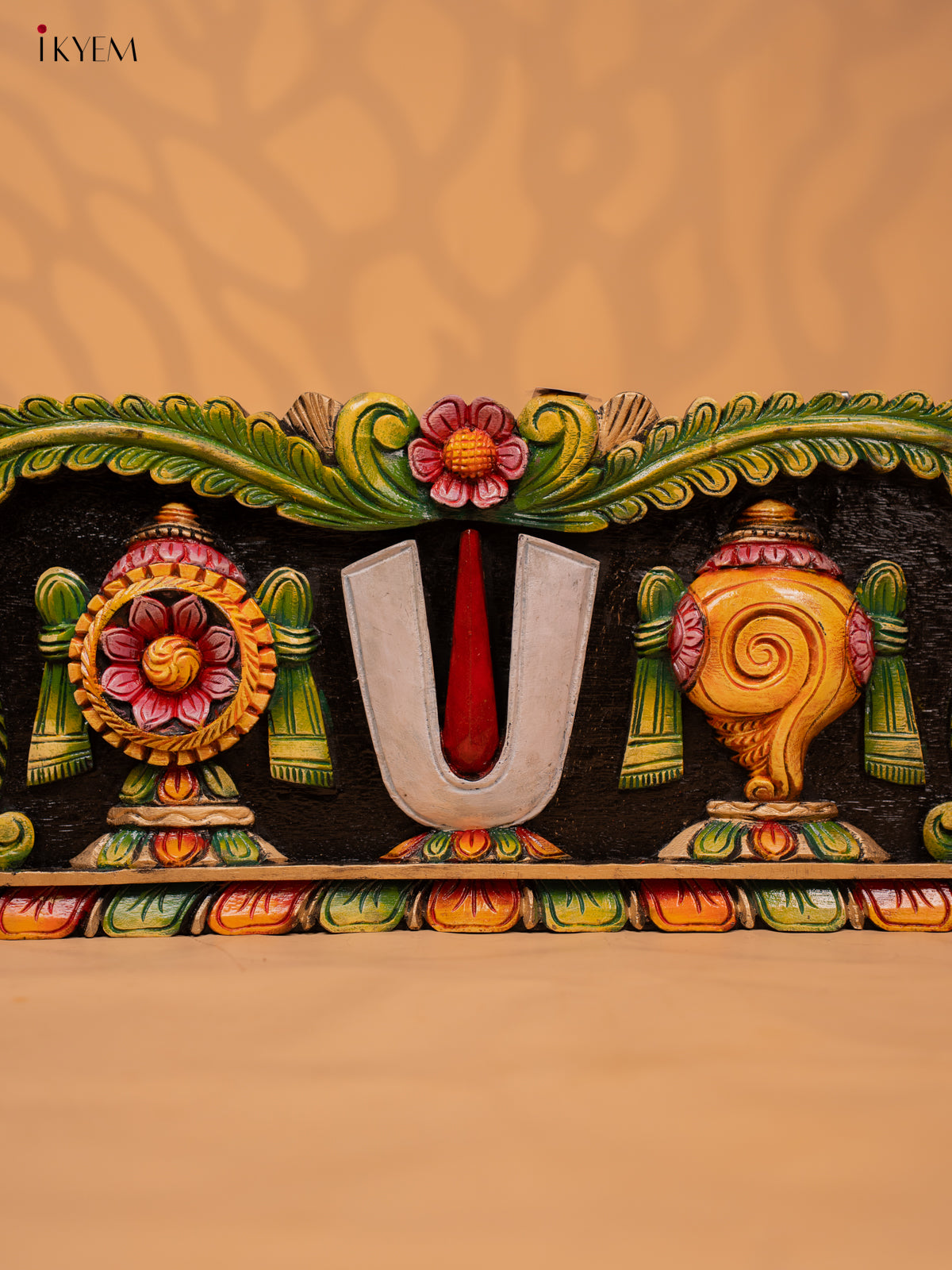 Wooden Hand Carved Painted Sangu Chakram Namam Panel - KD18125