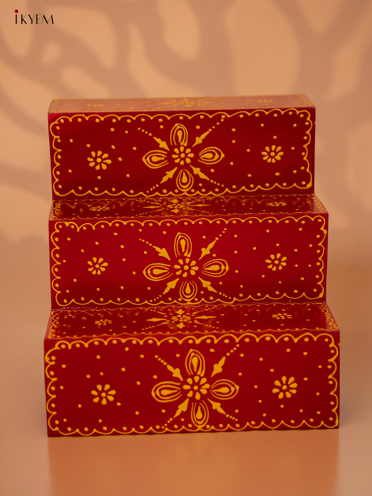 WOODEN HANDPAINTED 3-STEP GOLU PADI - RED - KD18139