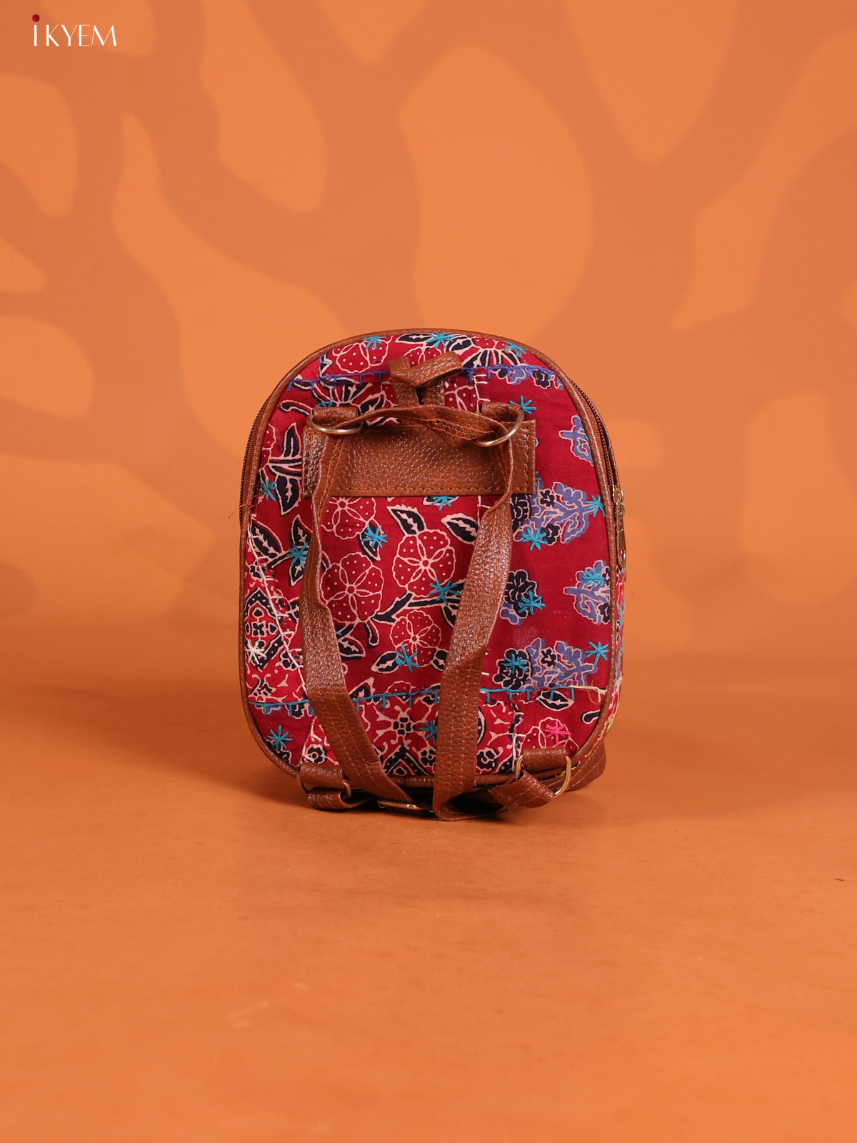 Embroidered Cotton Paisley Back Bag Flap with 2 Compartments - Red - KD26654