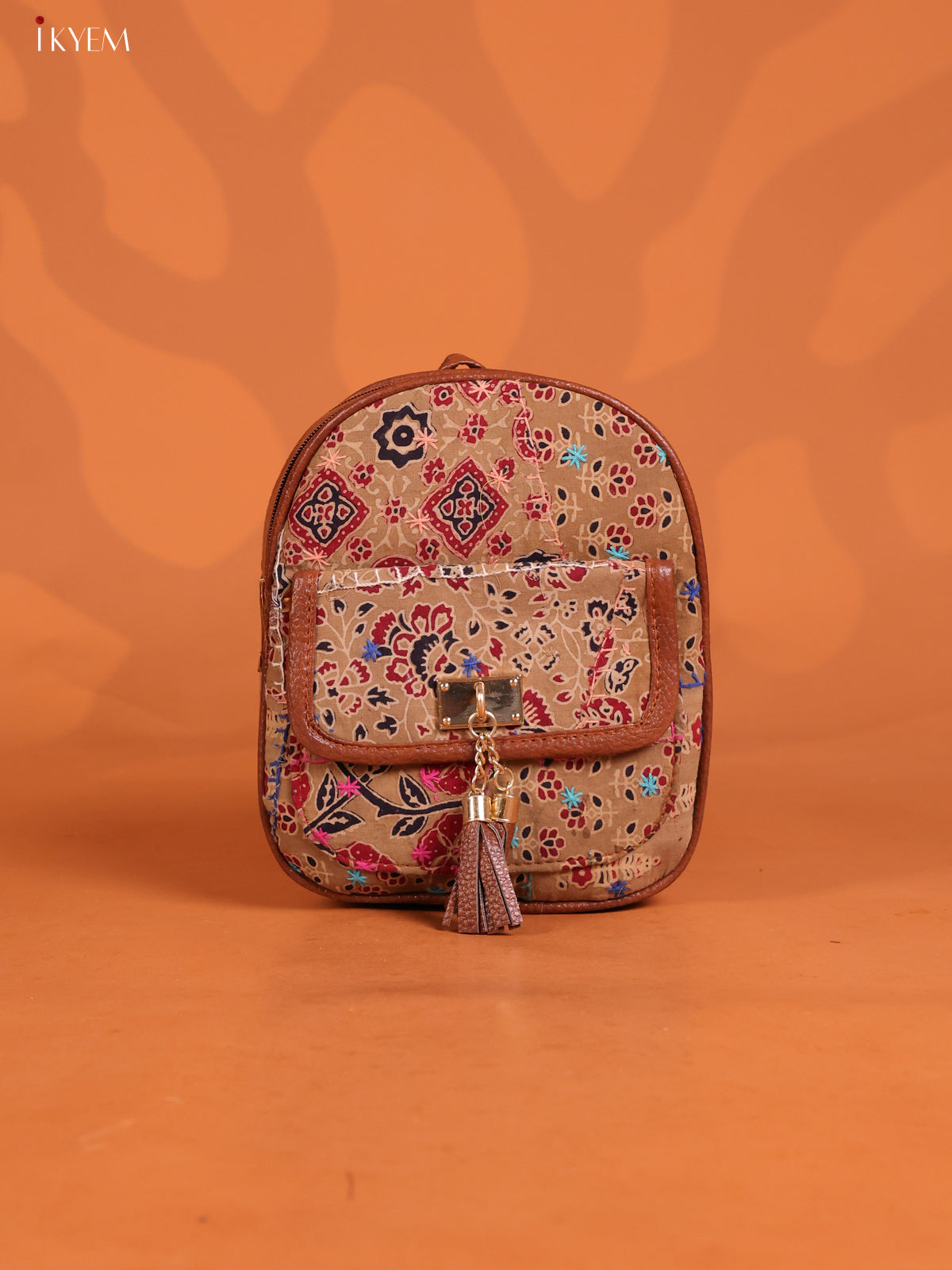 Embroidered Cotton Floral Back Bag Flap with 2 Compartments - Red - KD26655