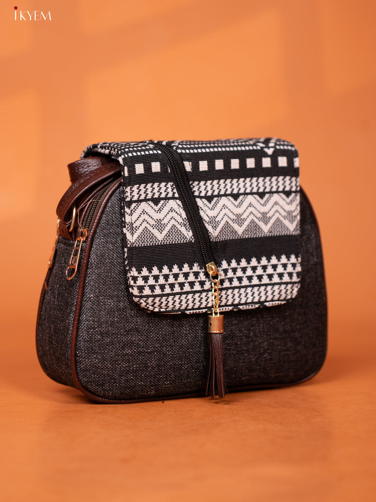 Jacquard Woven Leather Sling Bag - Black - KD26949