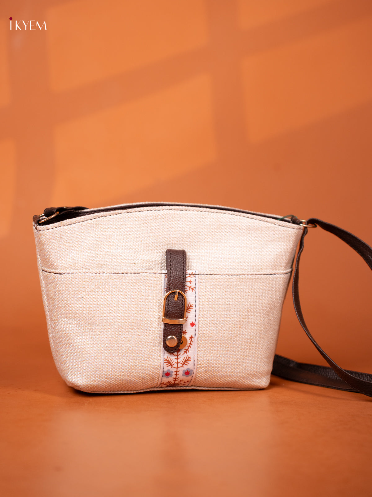 Semi Jute Leather Sling Bag - cream - KD26954