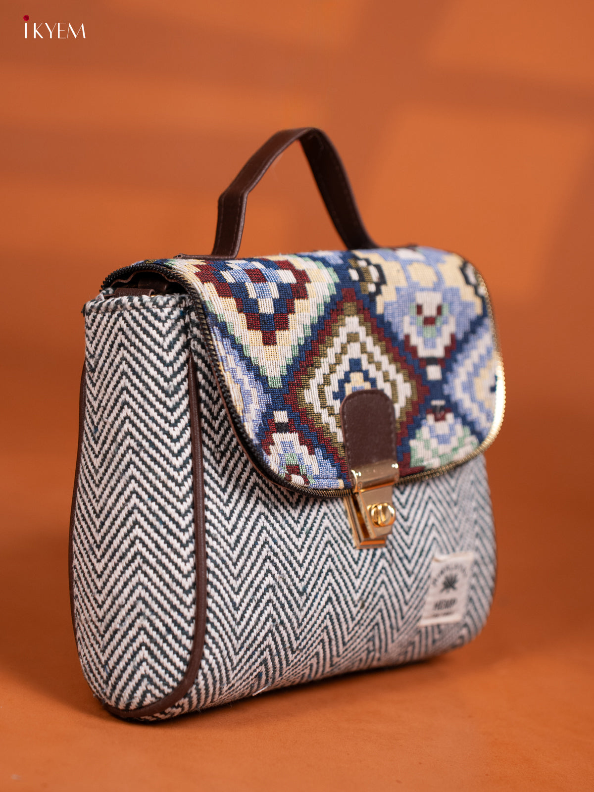 Jacquard Sling bag with Printed Gusset & Flap- Green - KD27008