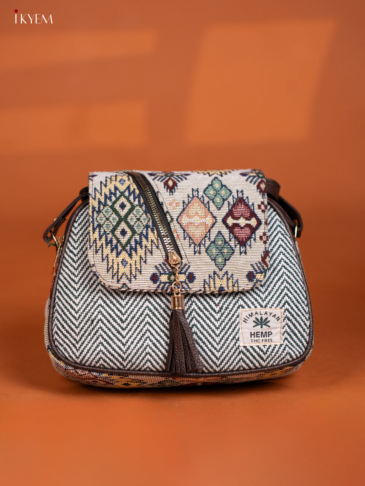 Jacquard Woven Leather Sling Bag - Green - KD27010