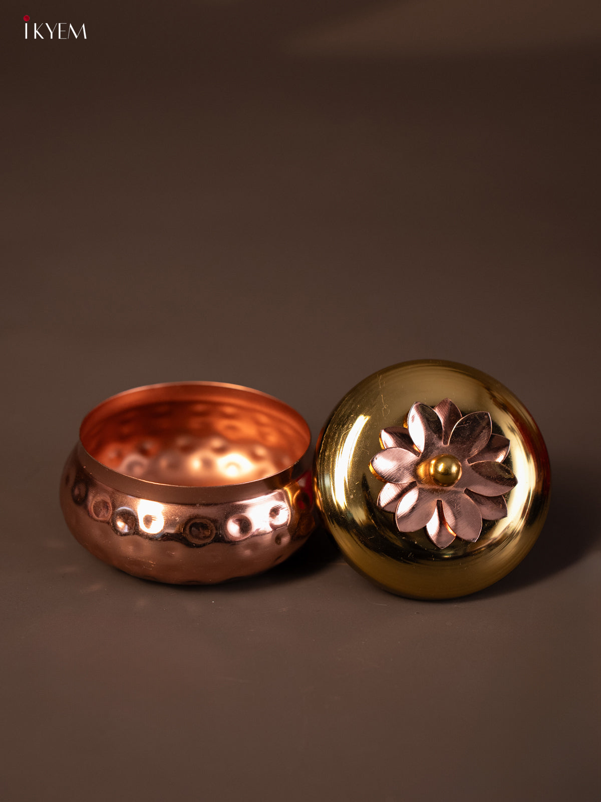 Copper Round dry fruit box - KE14131