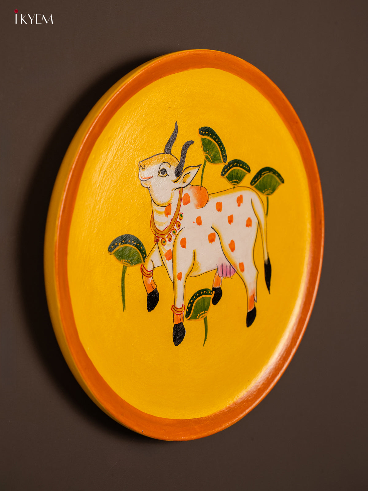 Wooden Hand painted Wall Hanging Plate - Cow - KE31136