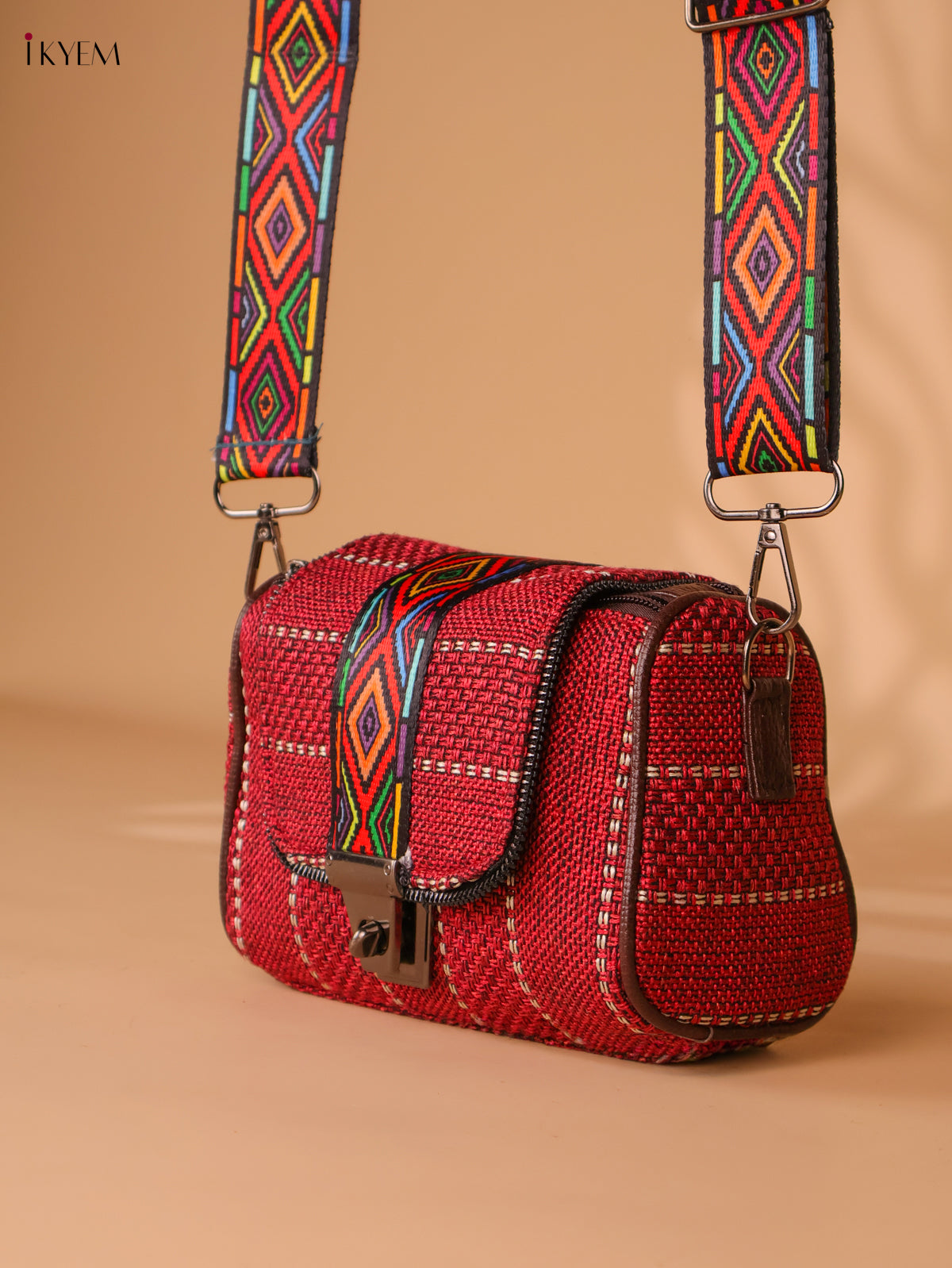 Printed sling bag - Red