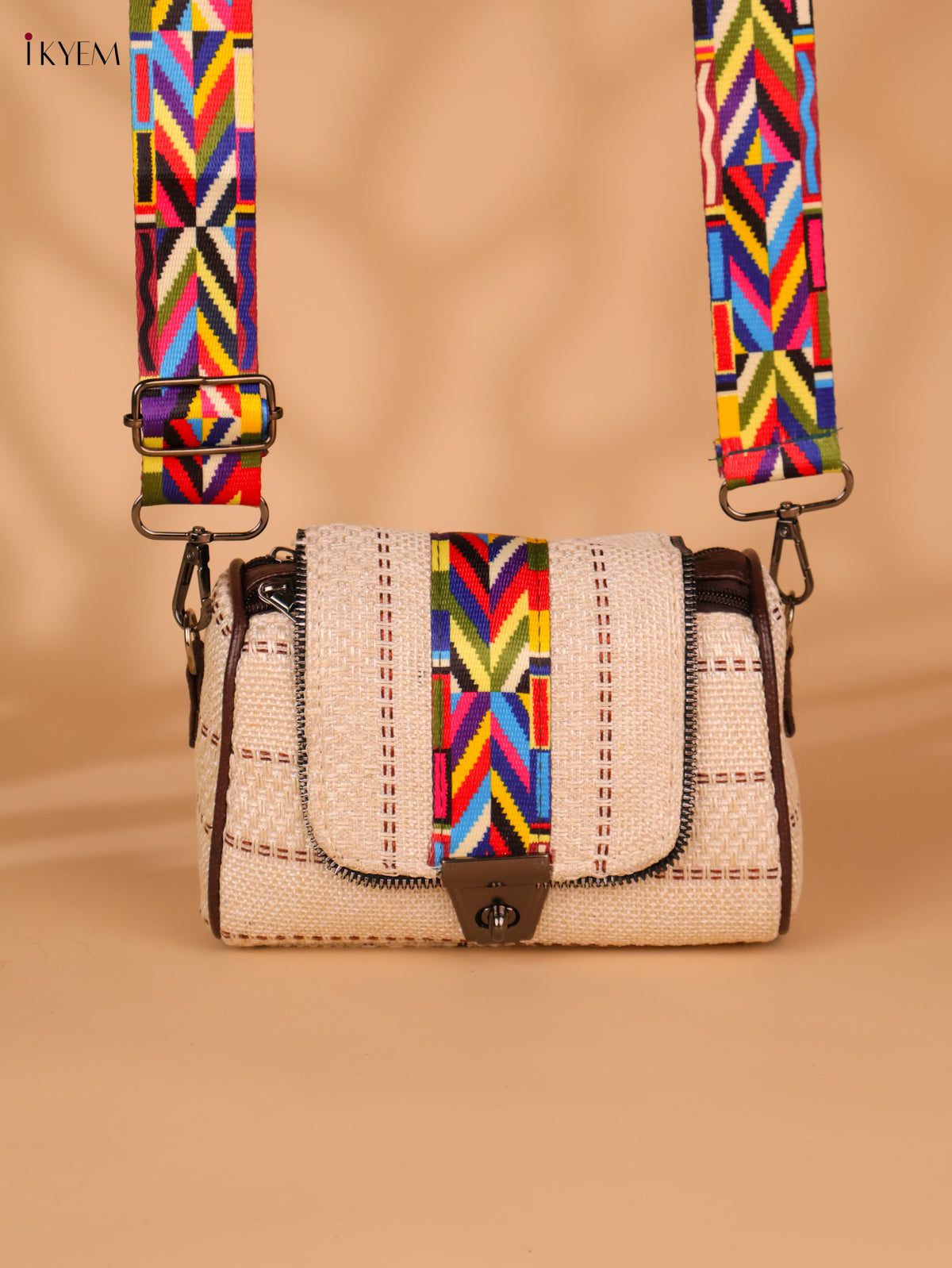 Printed sling bag - Cream