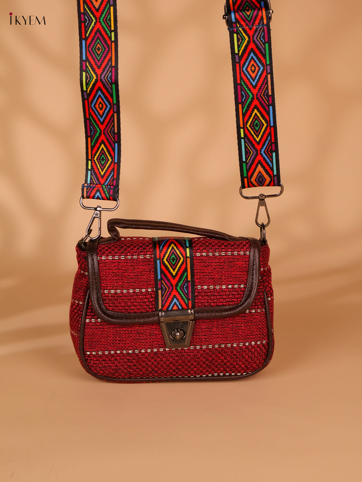 Printed sling bag - Red
