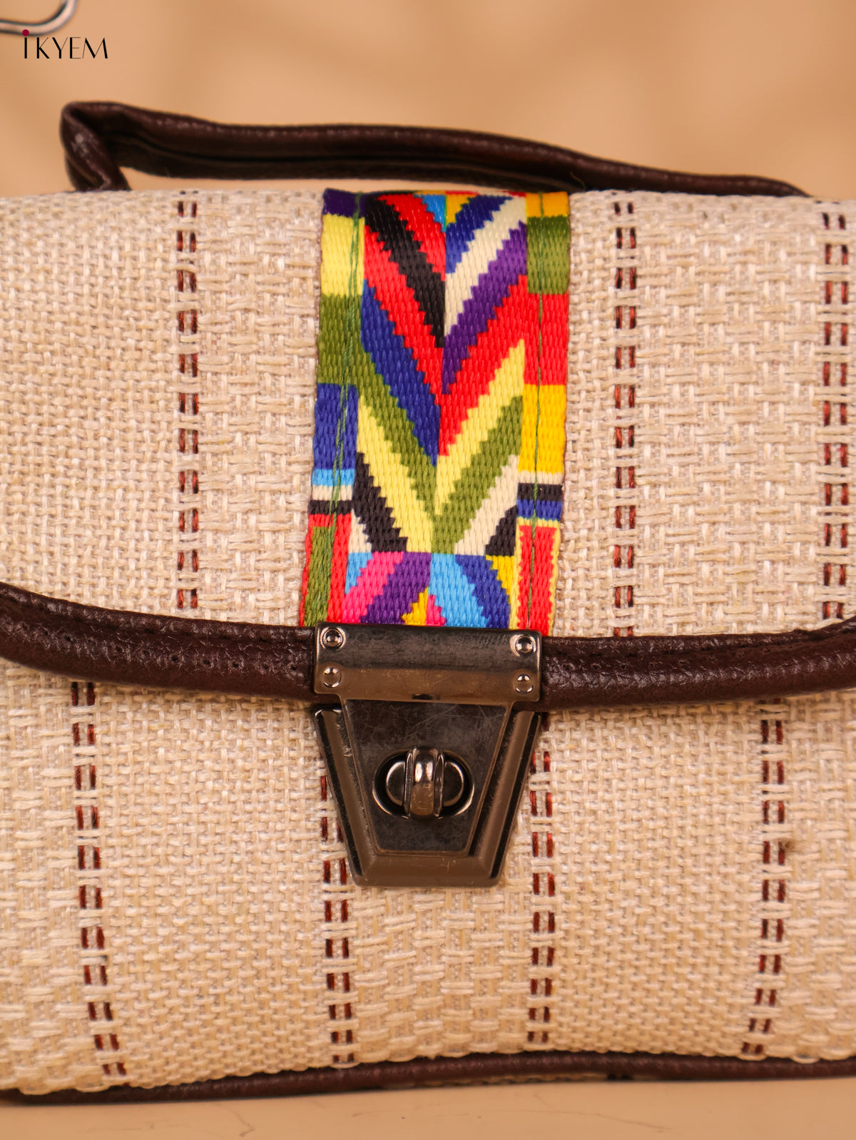 Printed sling bag - Cream