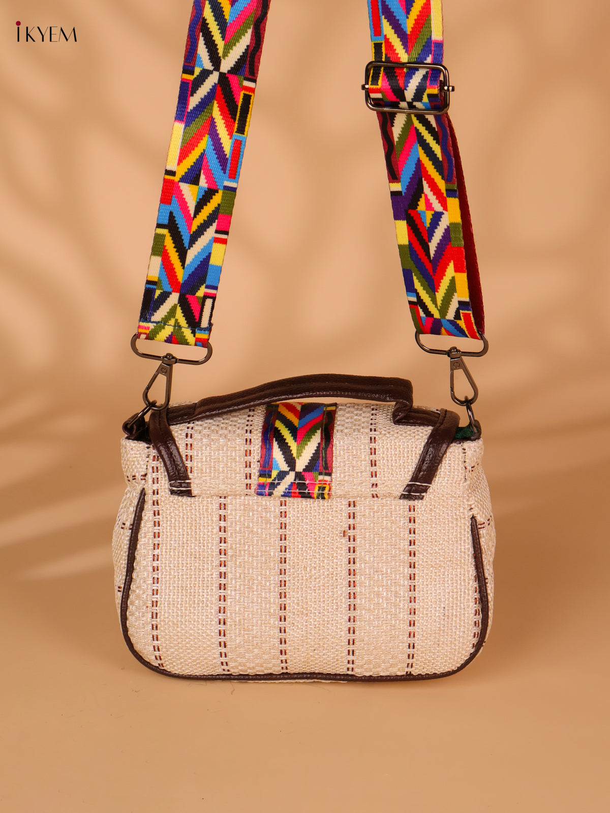 Printed sling bag - Cream