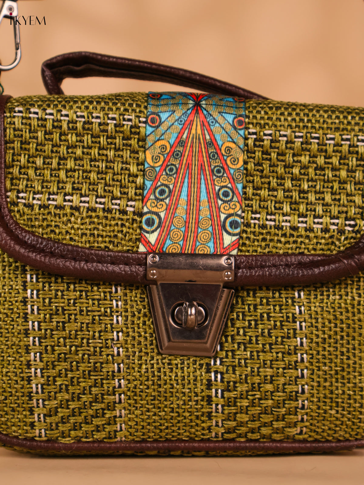 Printed sling bag - Green