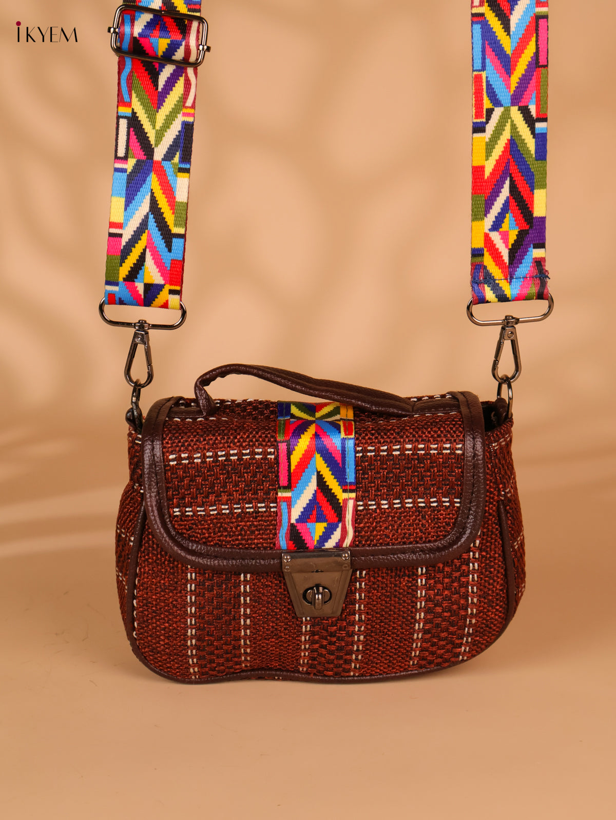 Printed sling bag - Maroon & multicolour