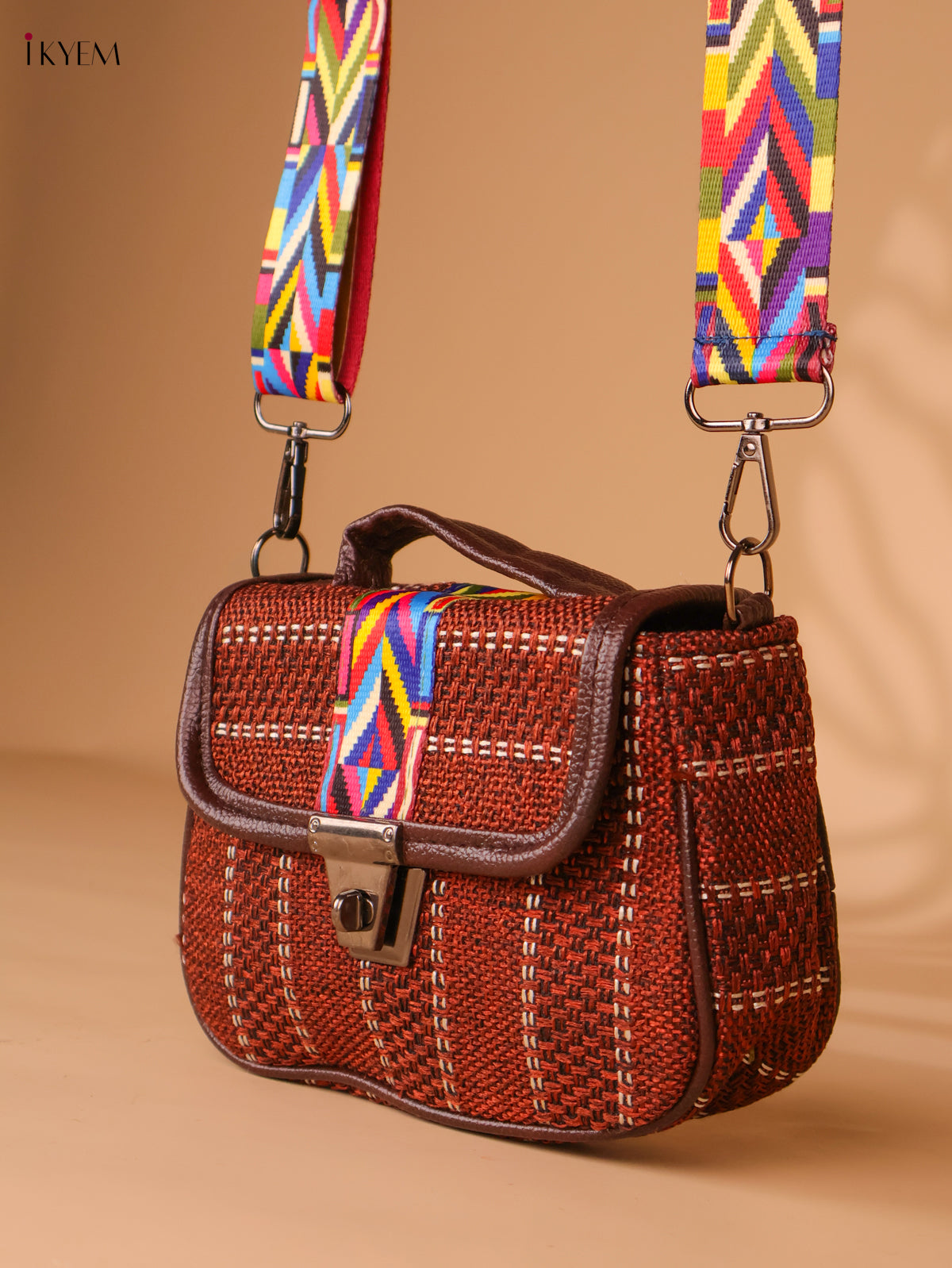 Printed sling bag - Maroon & multicolour