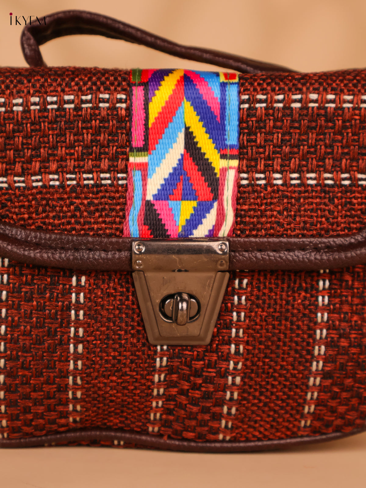 Printed sling bag - Maroon & multicolour